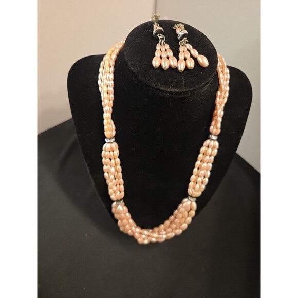 Vintage 5 Strand Faux Pink Pearl Necklace Black & Silver Accents With Earrings - Picture 4 of 7